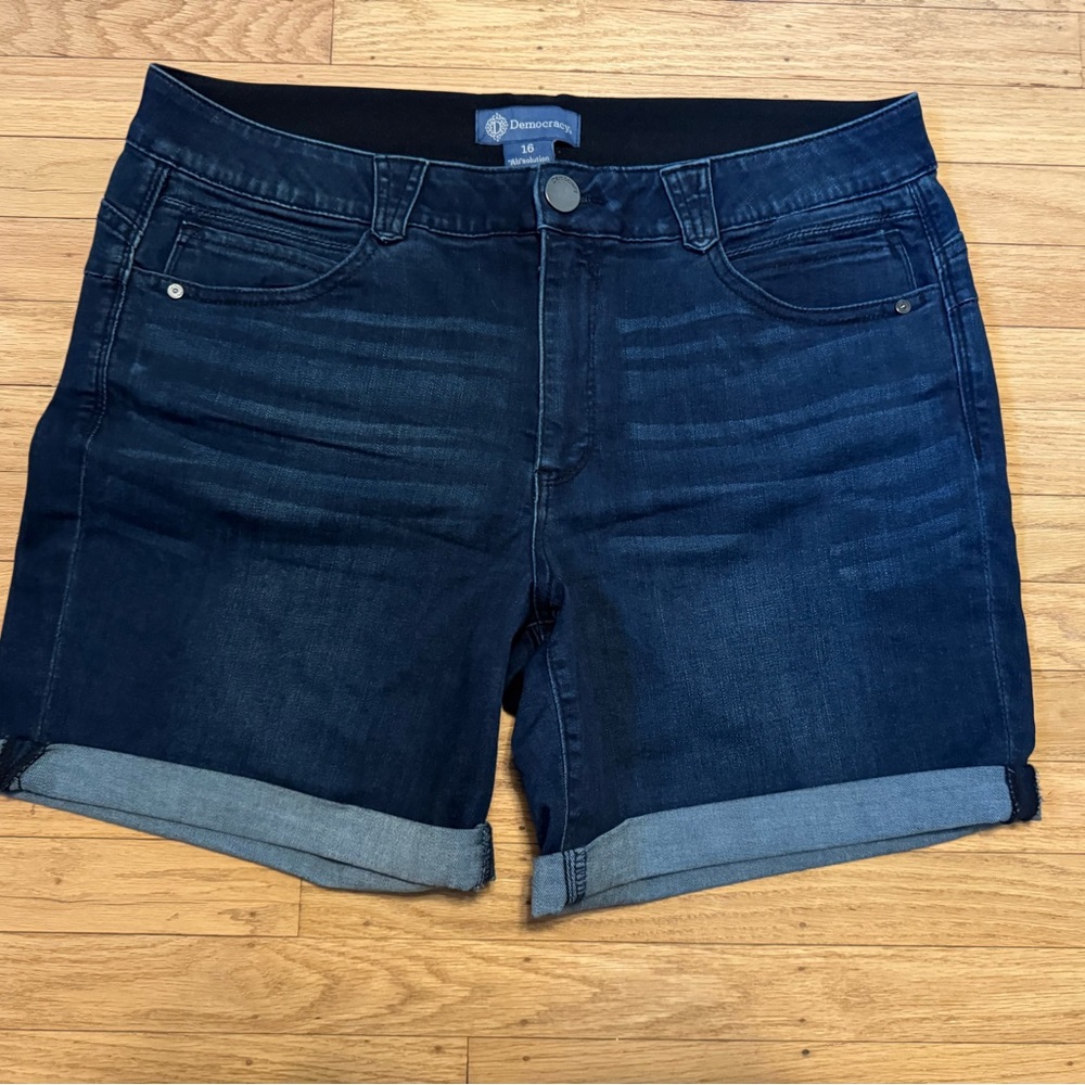 Democracy Absolution 6" Cuffed Shorts